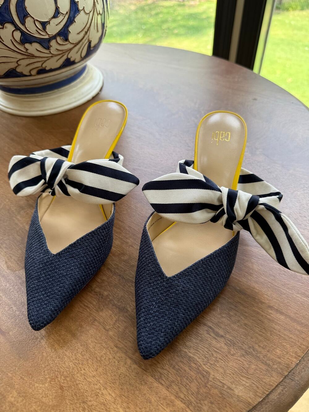 Cabi Pointed Toe Mule Kitten Heels Navy Woven Striped Bow Yellow Size 8 NWOB
